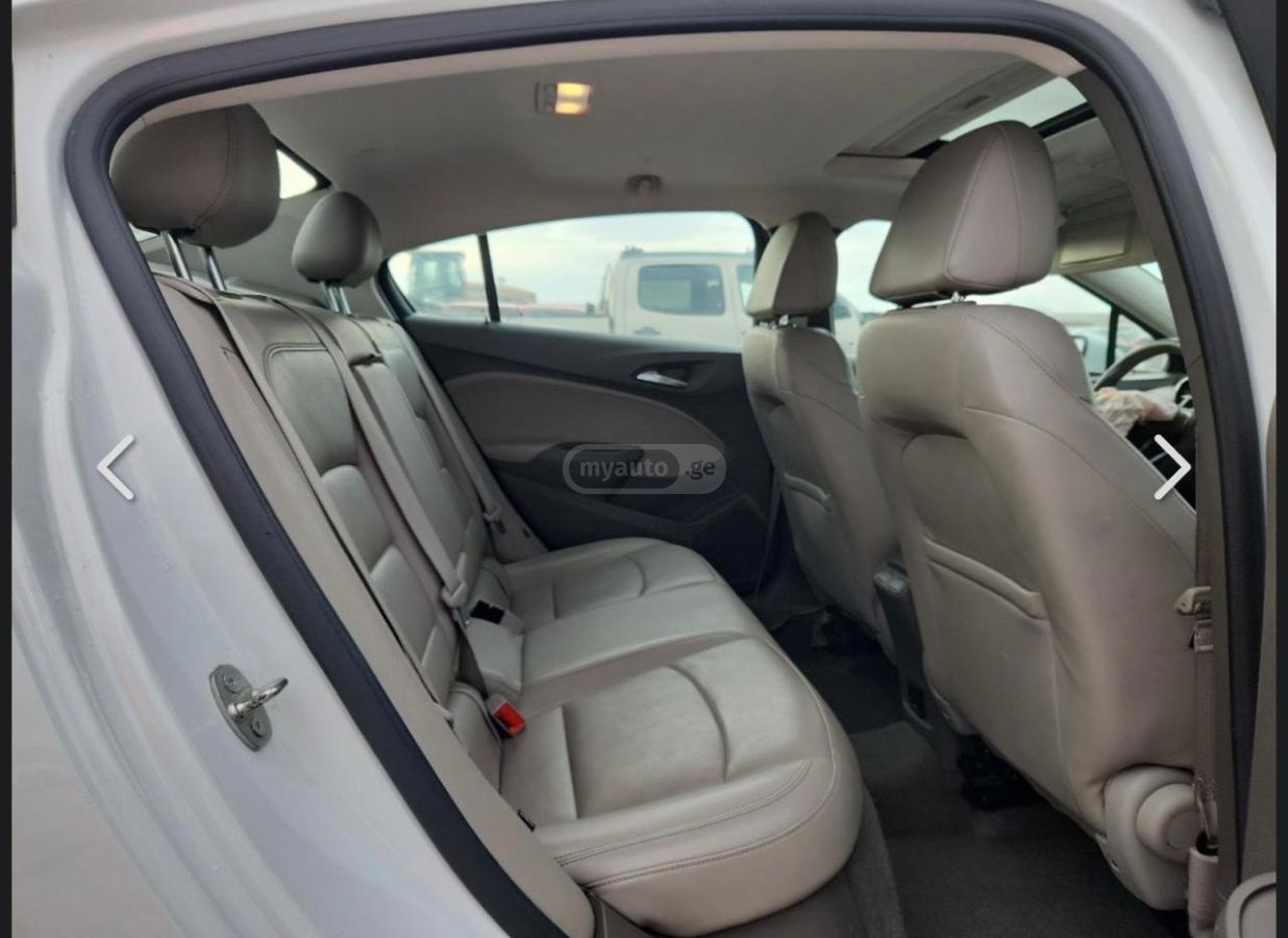 Chevrolet Cruze - фото 9