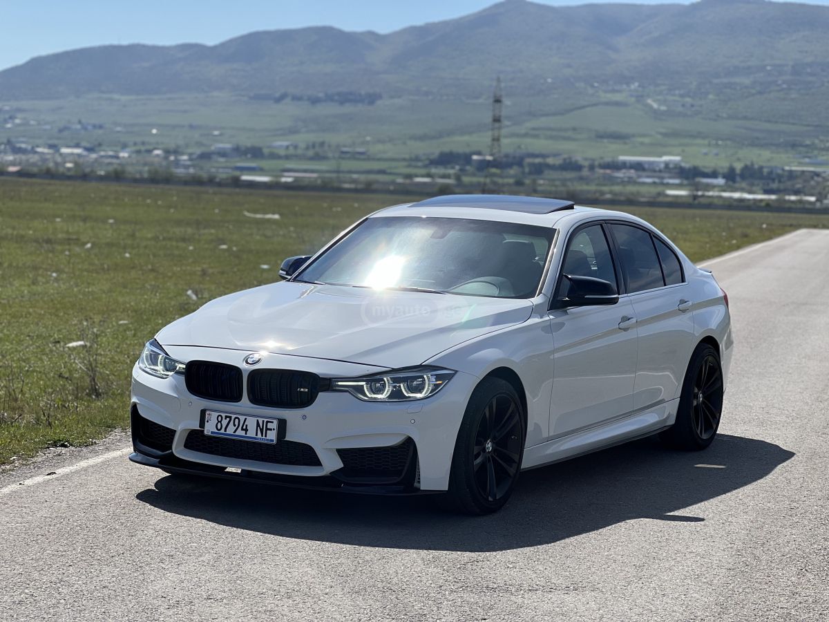 BMW 330 - фото 1