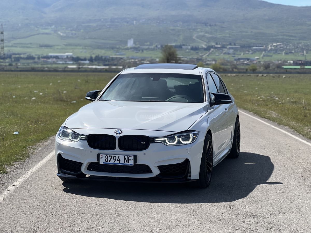 BMW 330 - фото 2