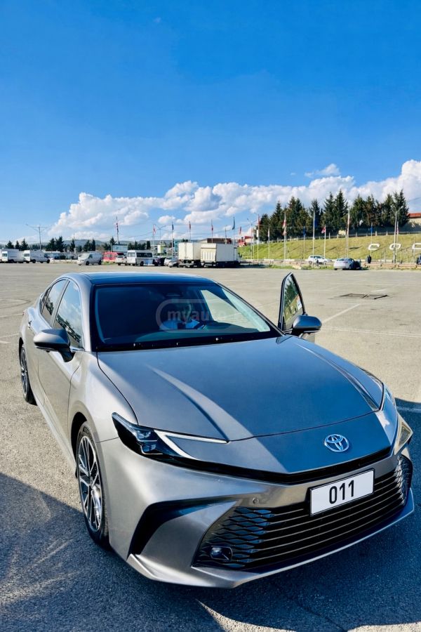 Toyota Camry - фото 5