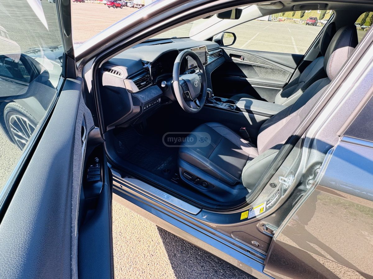 Toyota Camry - фото 8