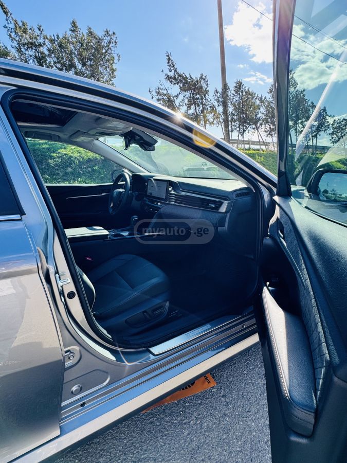 Toyota Camry - фото 9