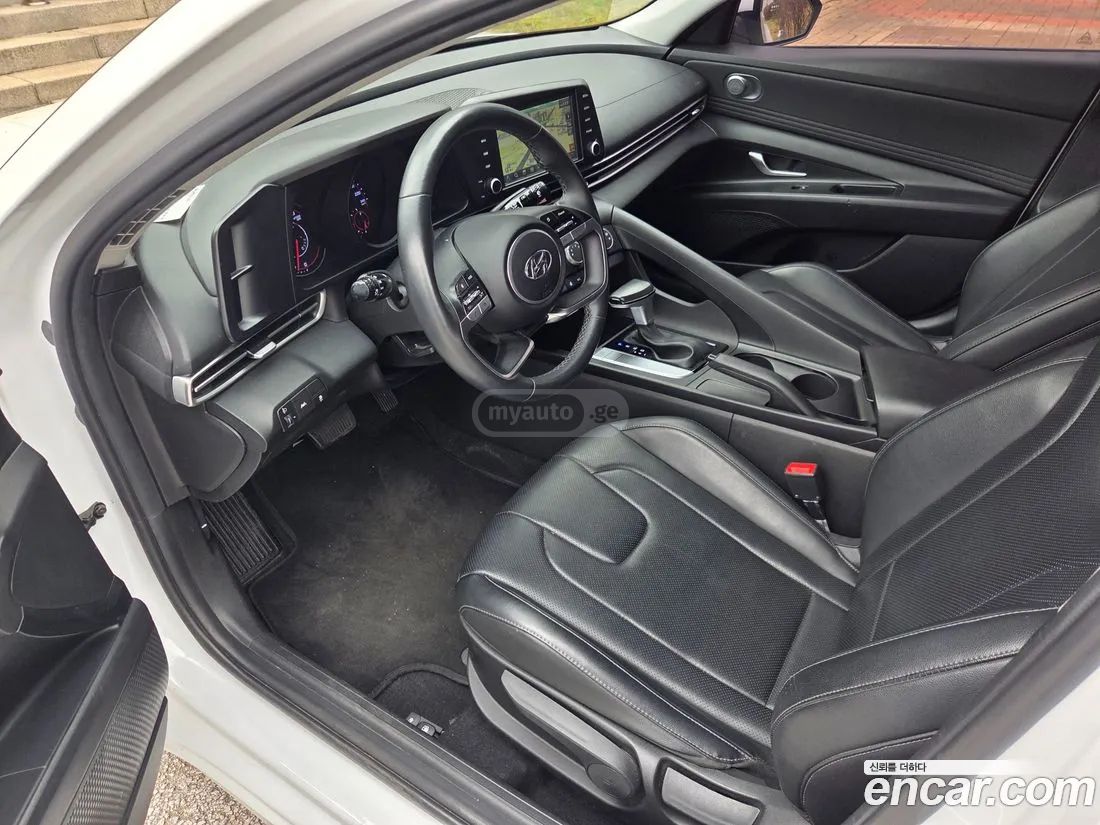 Hyundai Elantra - фото 10