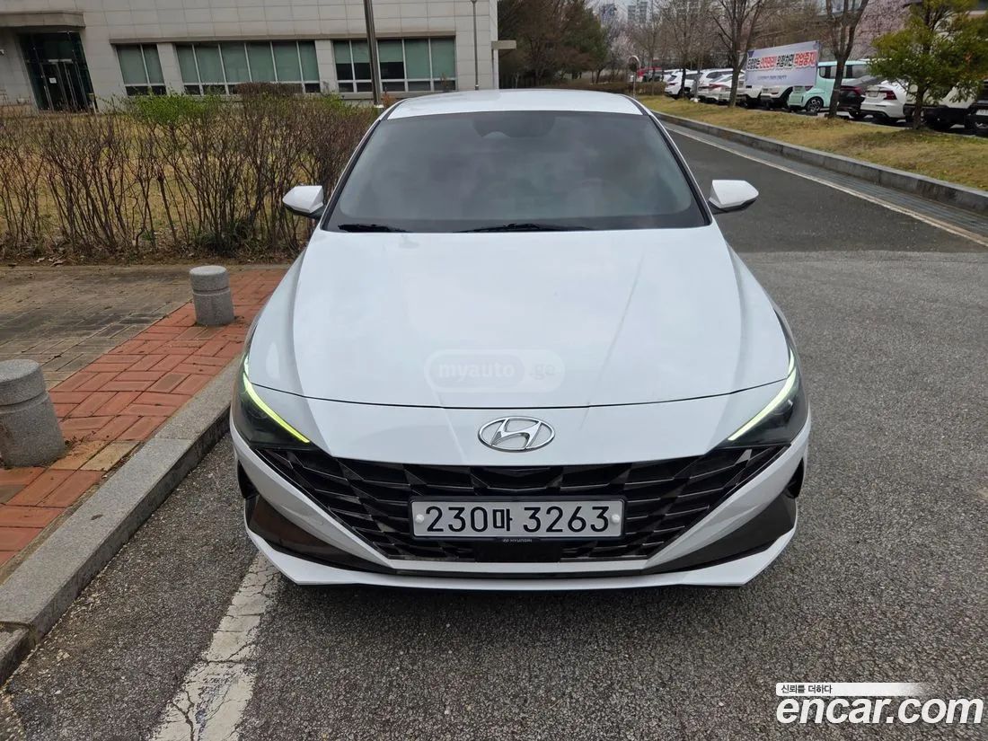 Hyundai Elantra - фото 12