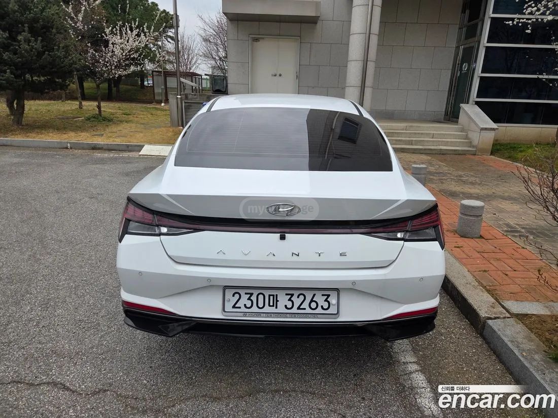 Hyundai Elantra - фото 4