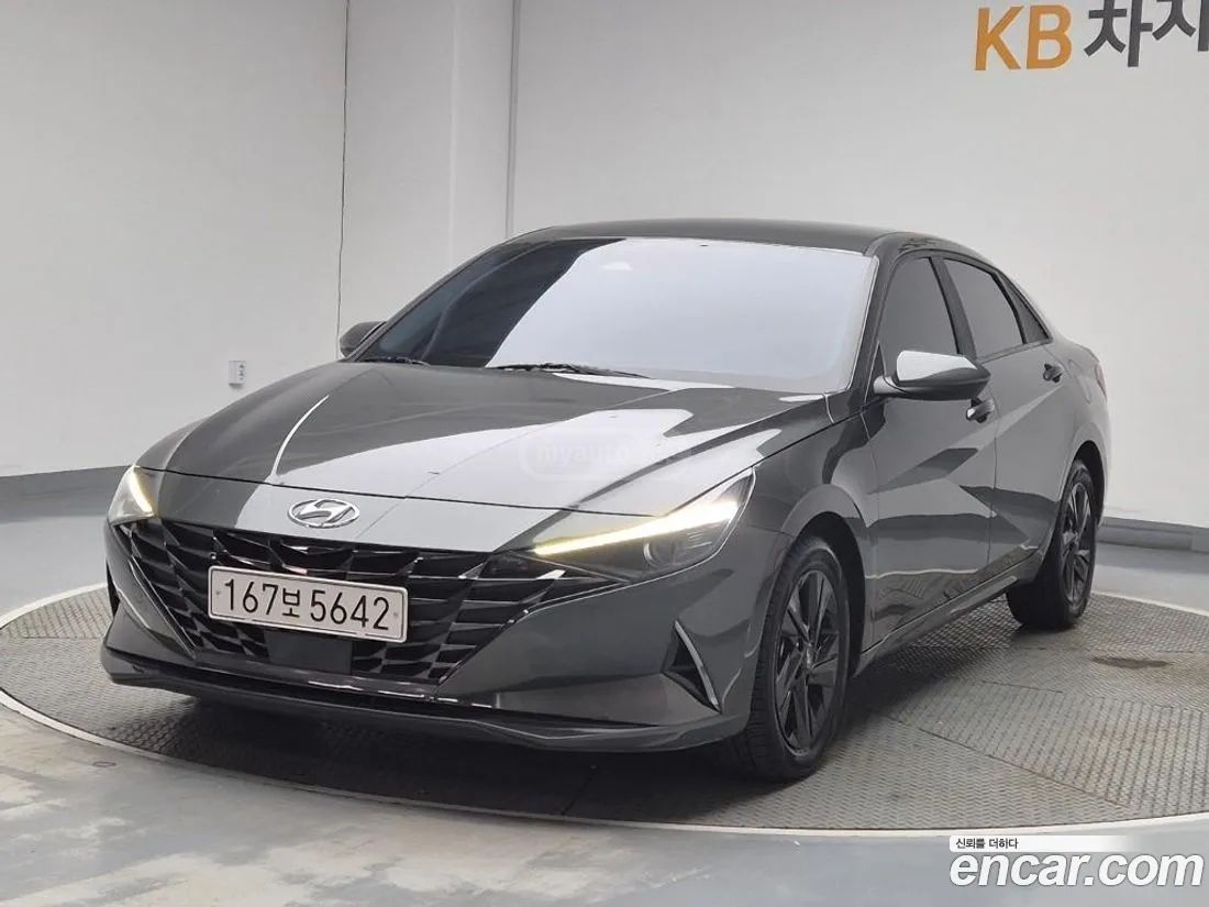 Hyundai Elantra - фото 12