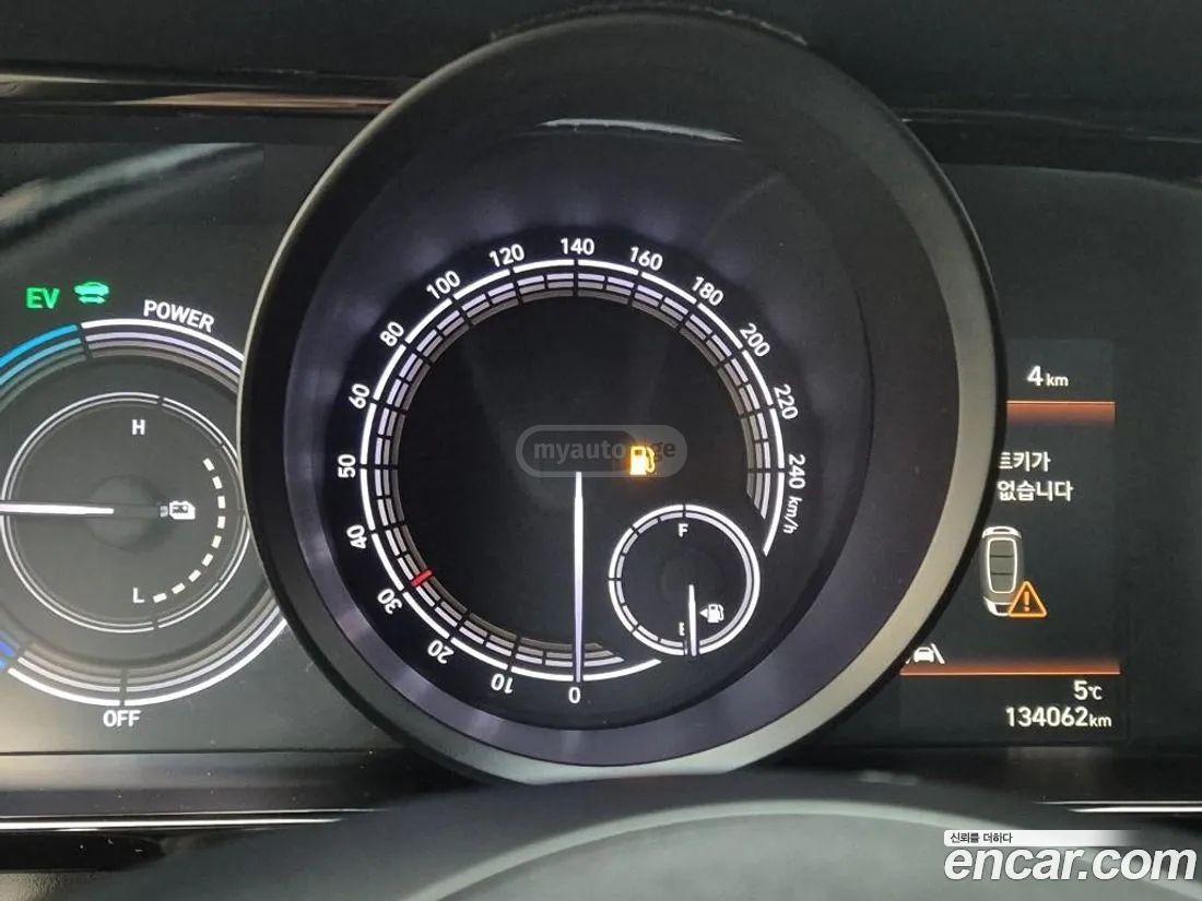 Hyundai Elantra - фото 5