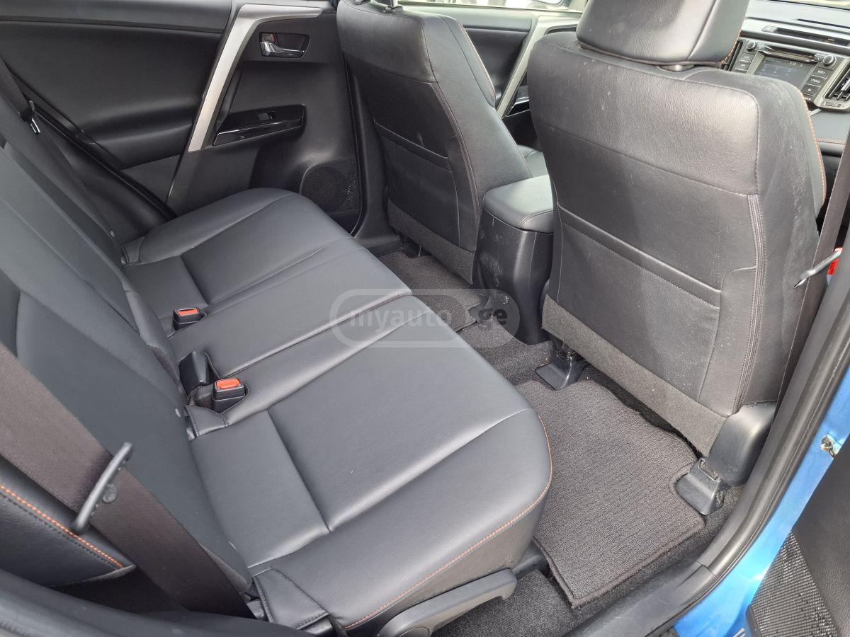 Toyota RAV 4 - фото 10