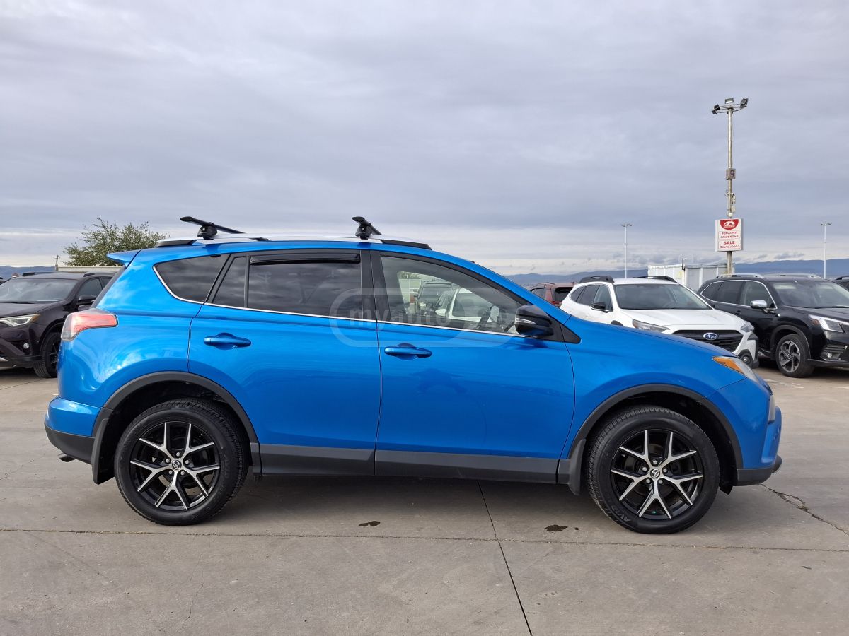 Toyota RAV 4 - фото 5