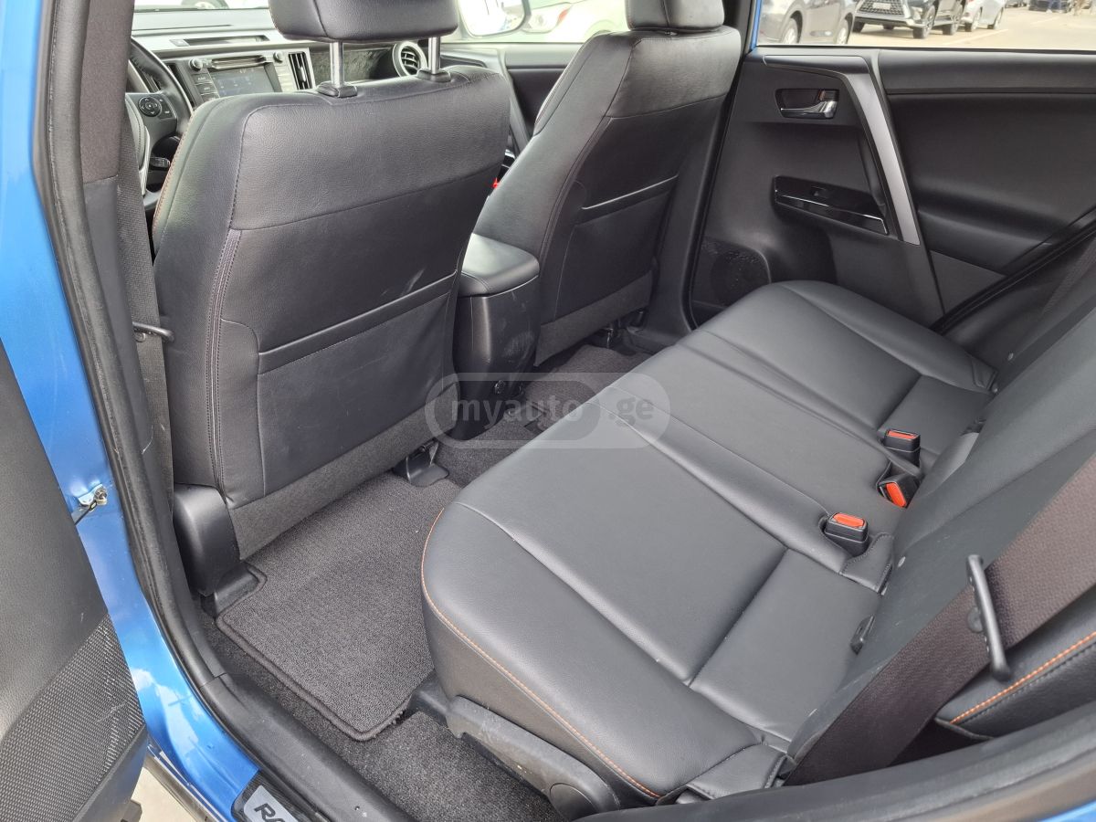 Toyota RAV 4 - фото 9