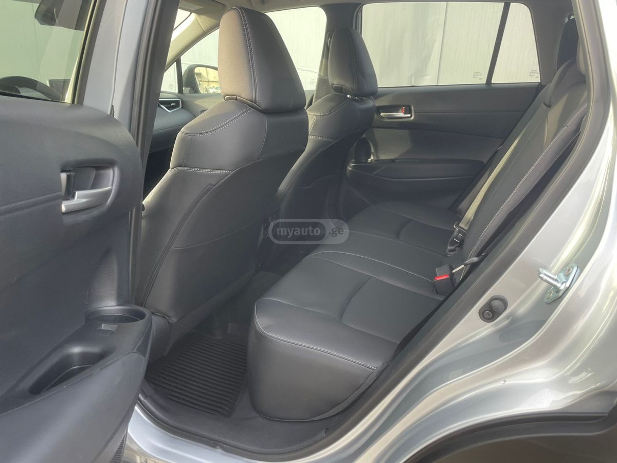 Toyota Corolla cross - фото 9