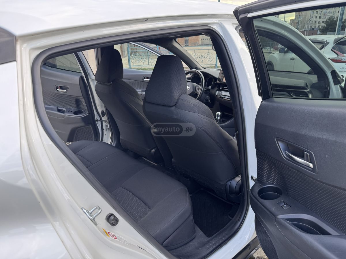 Toyota CHR - фото 7