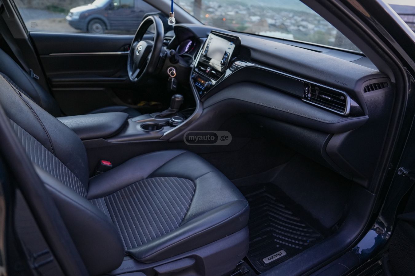 Toyota Camry - фото 9