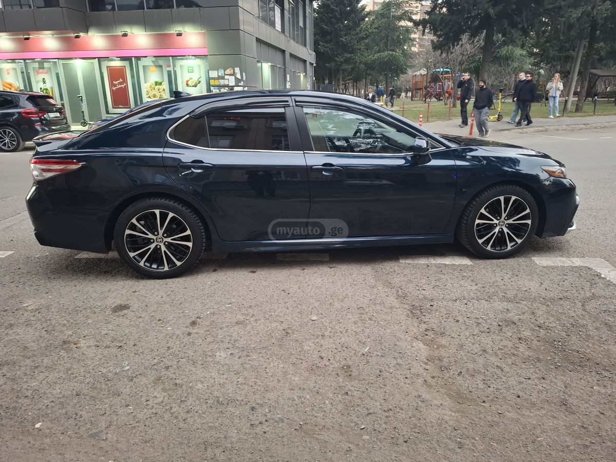 Toyota Camry - фото 11