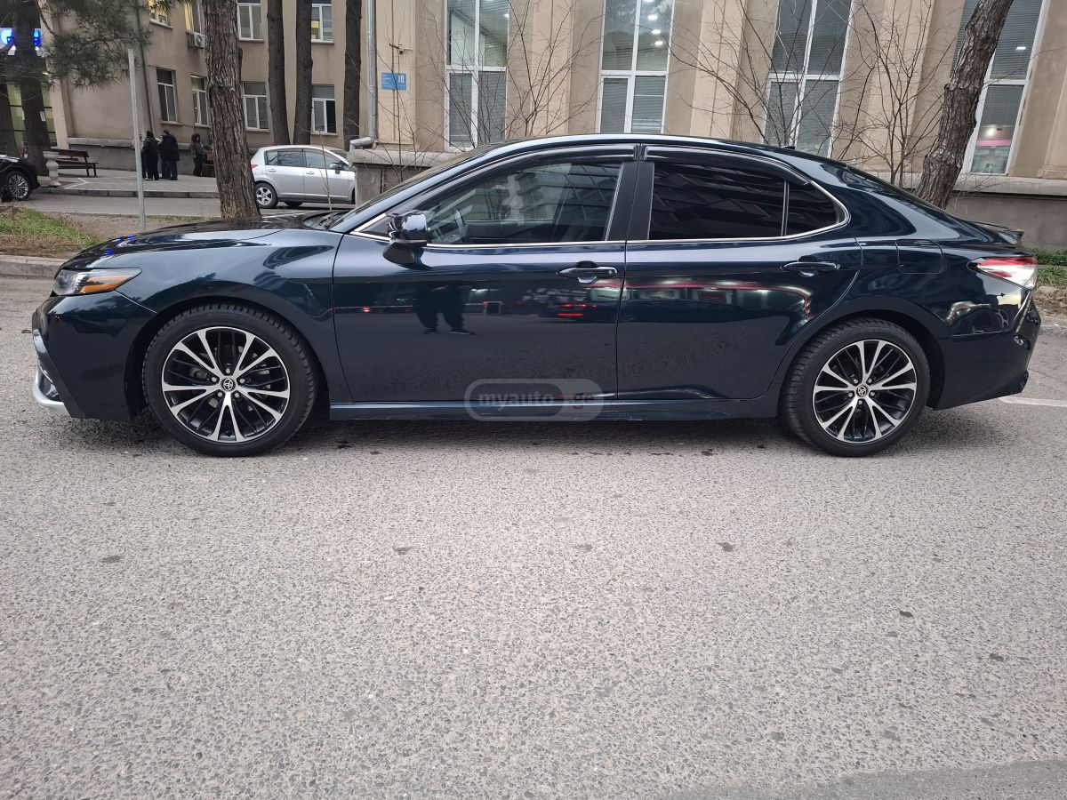 Toyota Camry - фото 7