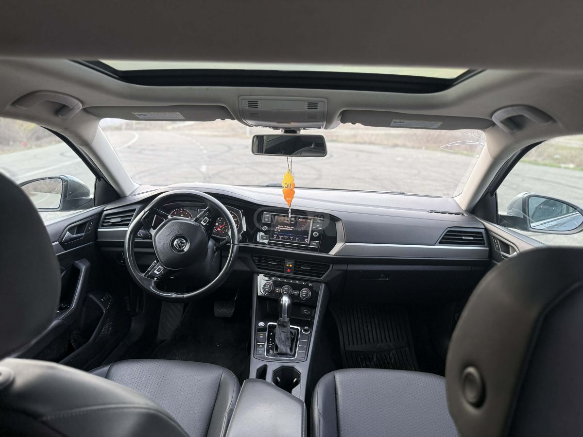 Volkswagen Jetta - фото 5