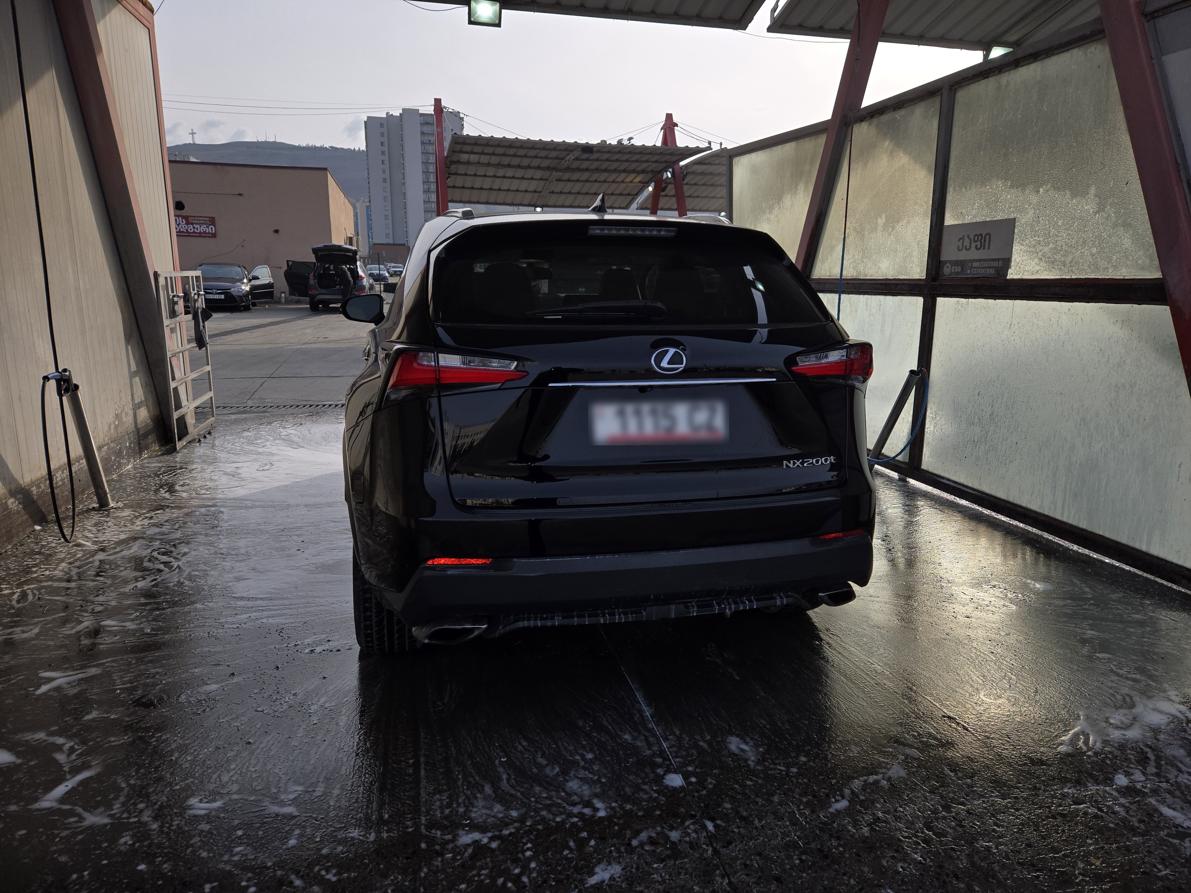 Lexus NX 200 - фото 3