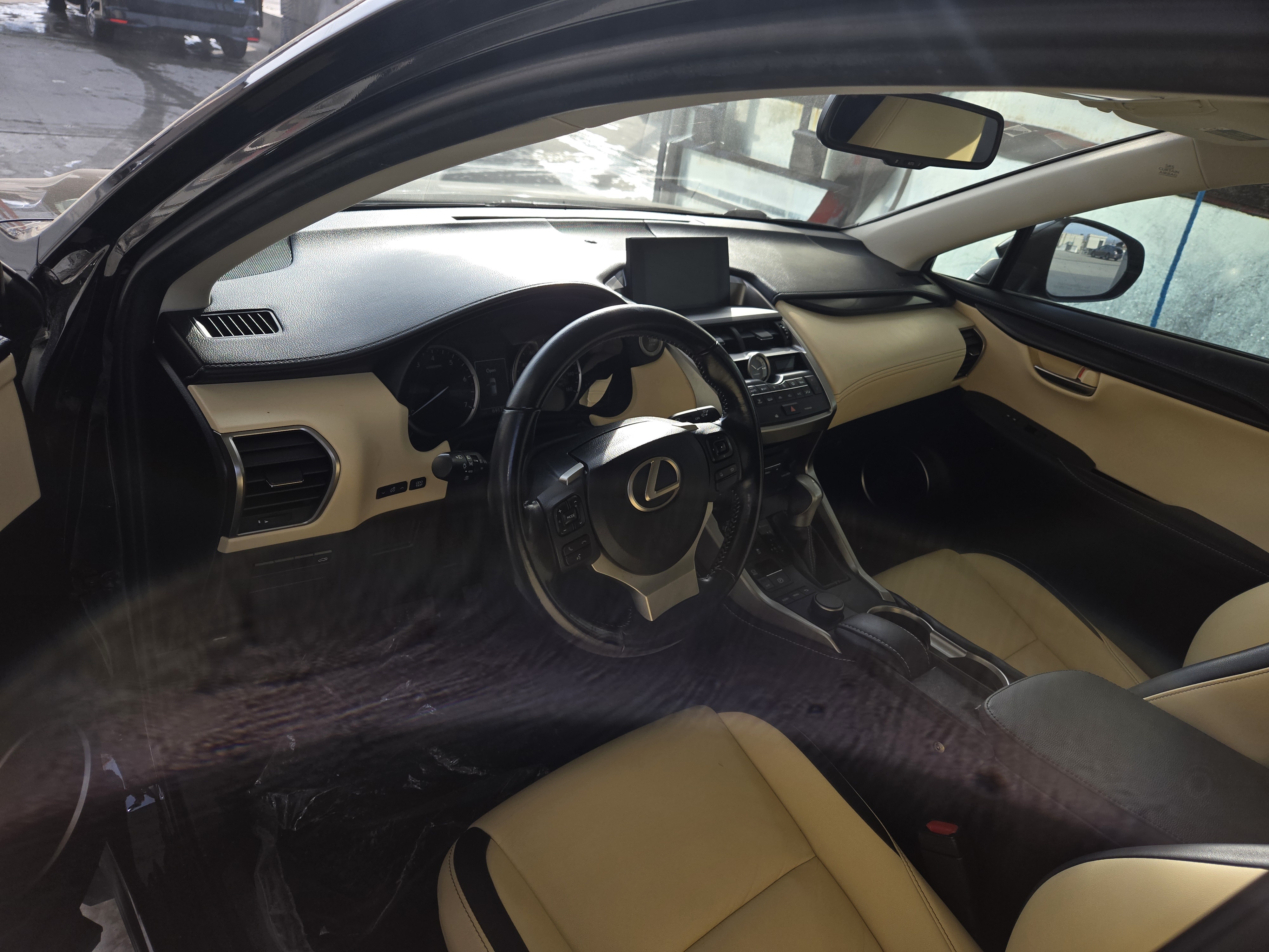 Lexus NX 200 - фото 6