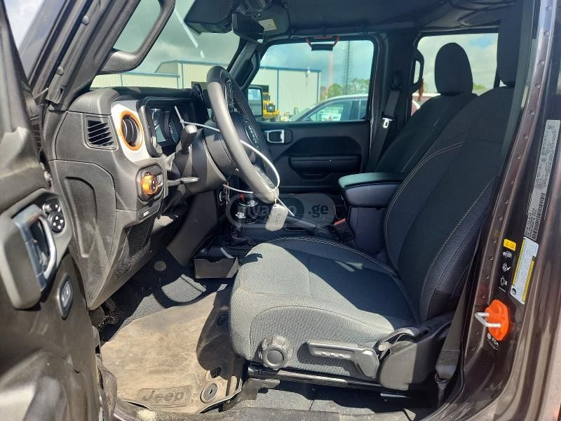 Jeep Gladiator 2024 — миниатюра 7