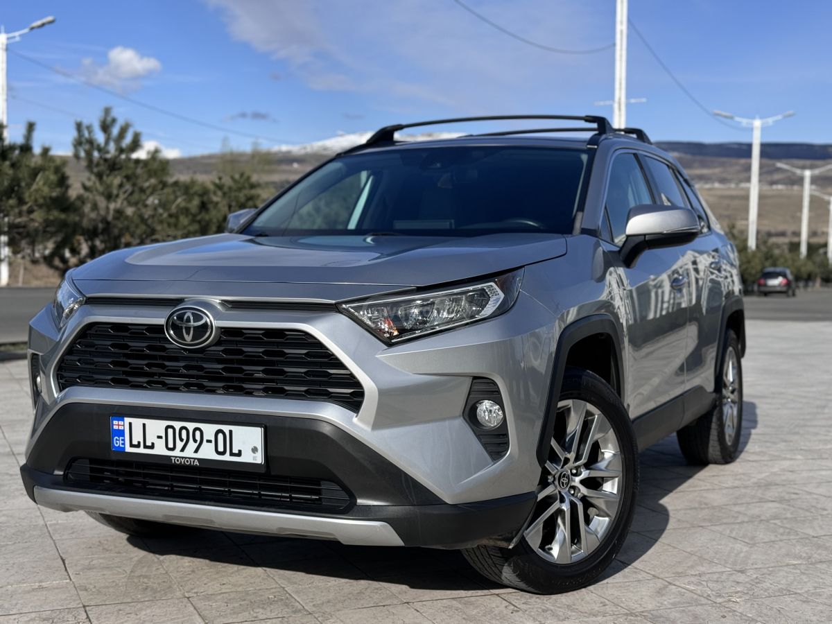 Toyota RAV 4 - фото 1