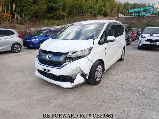 Honda Freed - фото 2