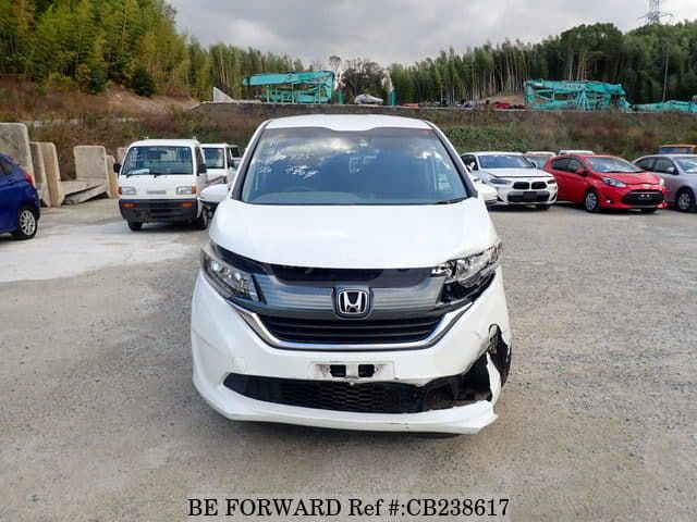 Honda Freed - фото 3