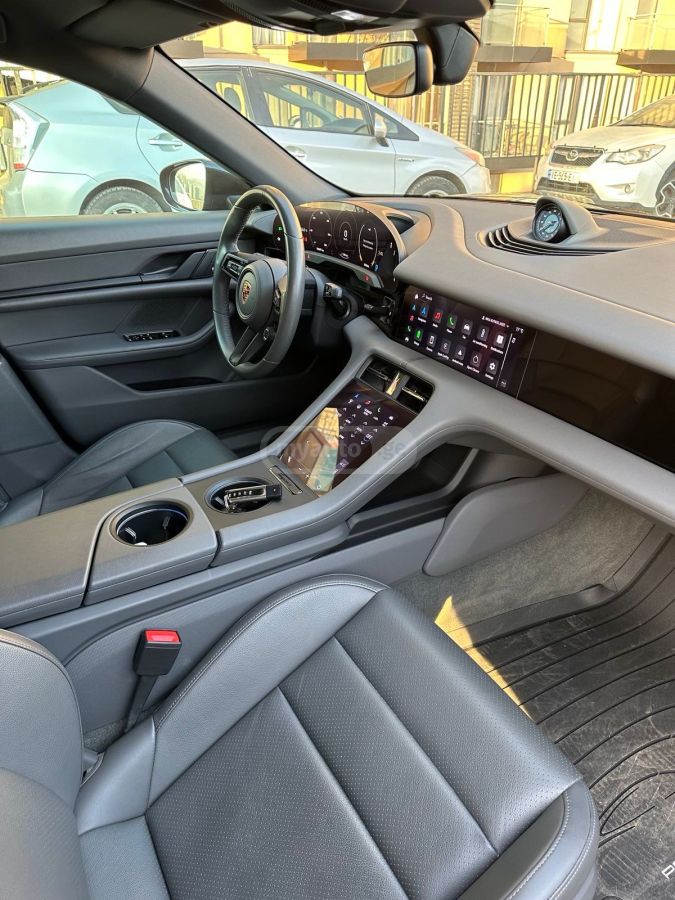 Porsche Taycan Turbo - фото 11