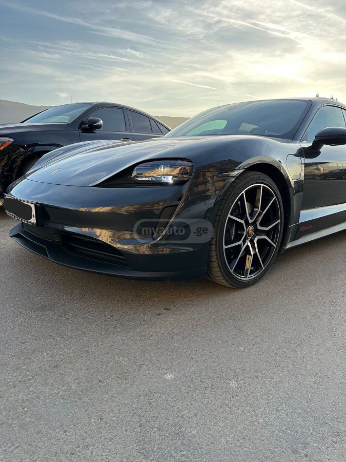 Porsche Taycan Turbo - фото 6