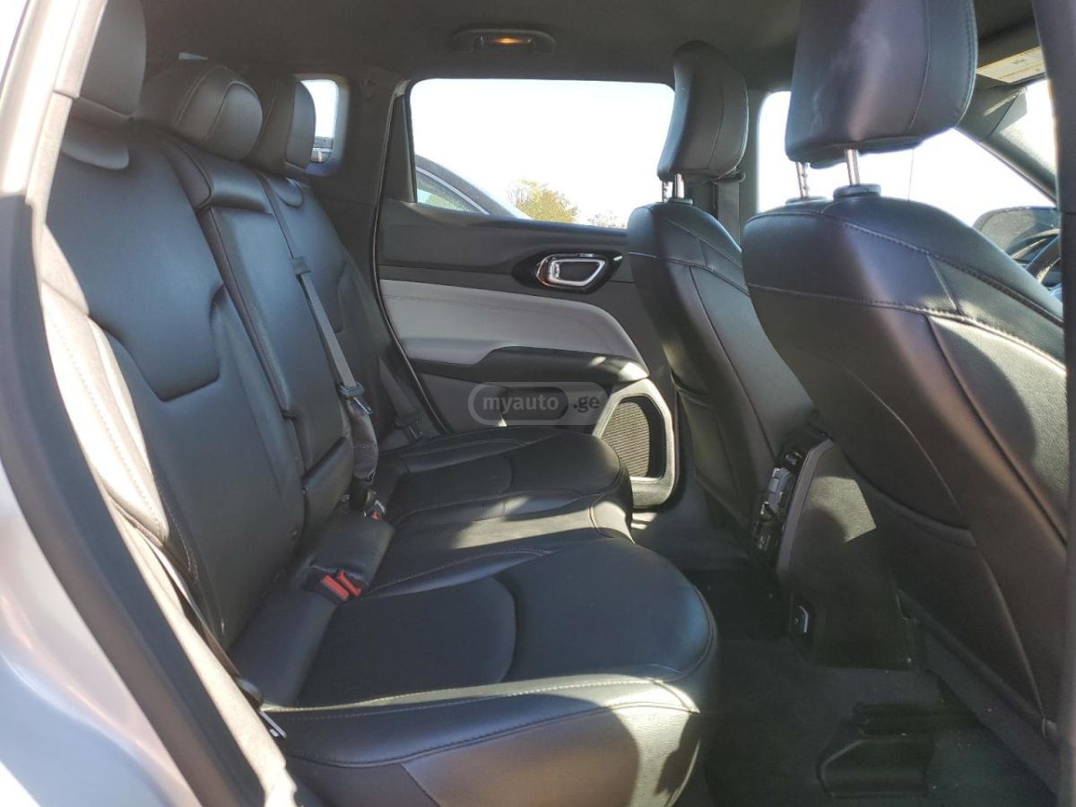 Jeep Limited — миниатюра 9