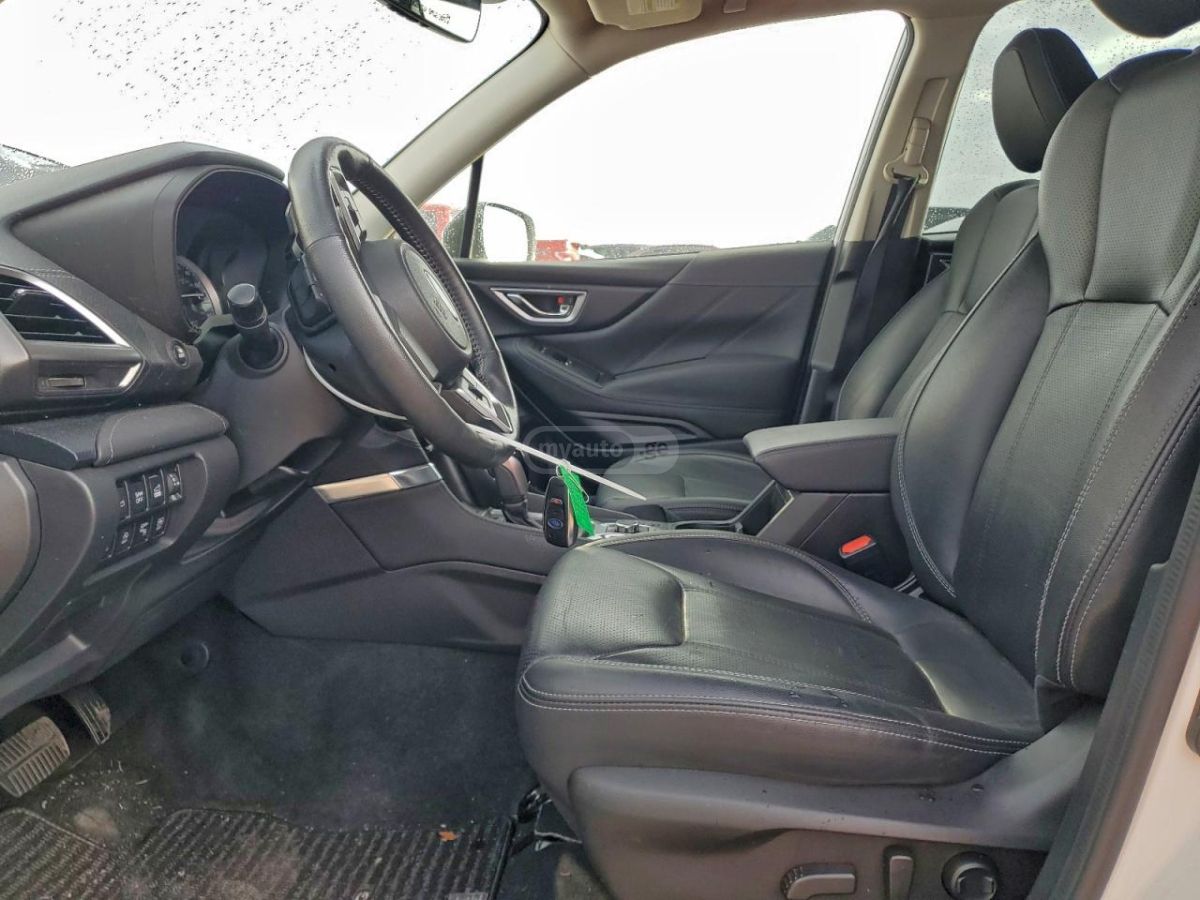 Subaru Limited 4dr All-Wheel Drive CV — миниатюра 6