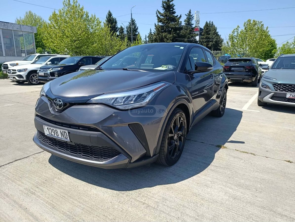 Toyota CHR - фото 1