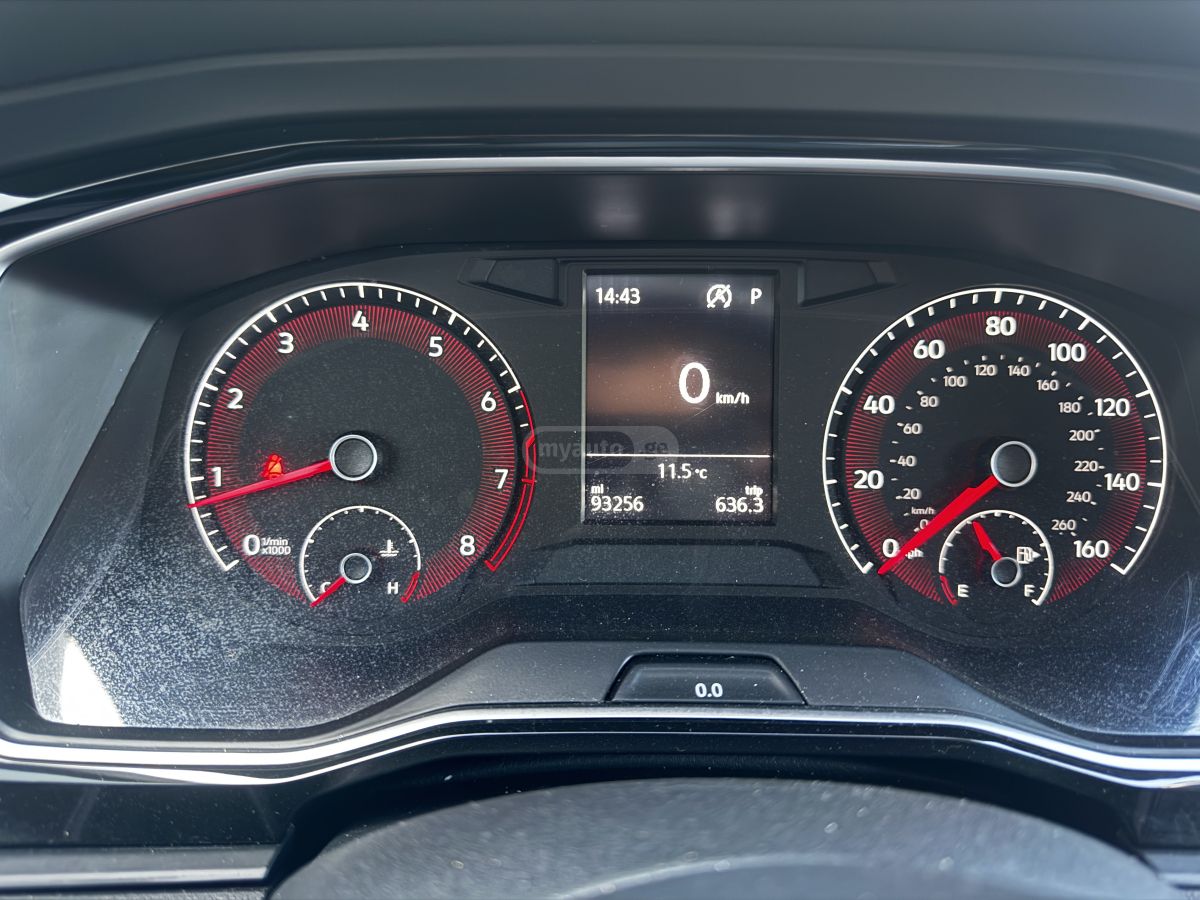 Volkswagen Jetta - фото 10