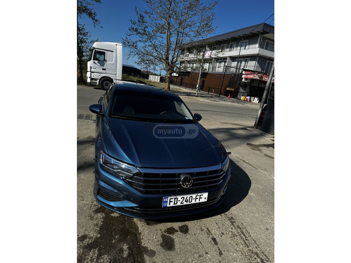 Volkswagen Jetta - фото 2