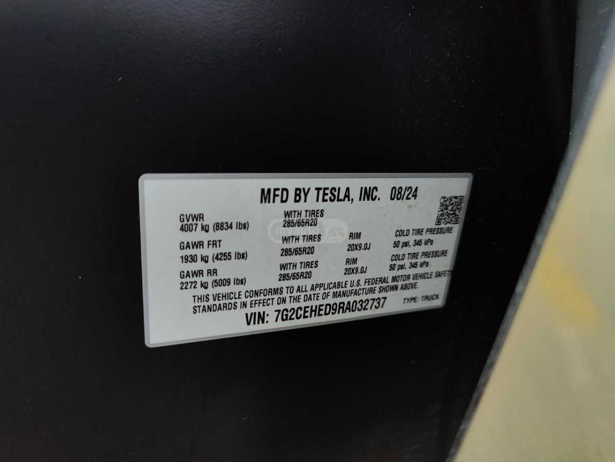 Tesla Cybertruck 2024 — миниатюра 11