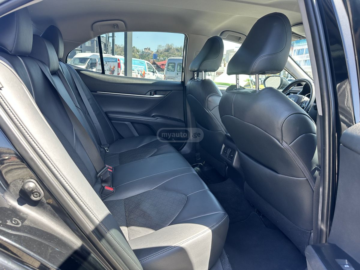 Toyota Camry - фото 11