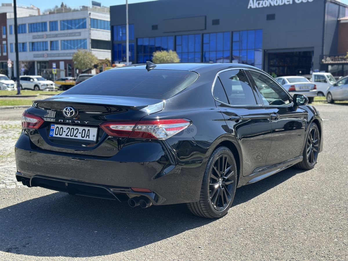 Toyota Camry - фото 6