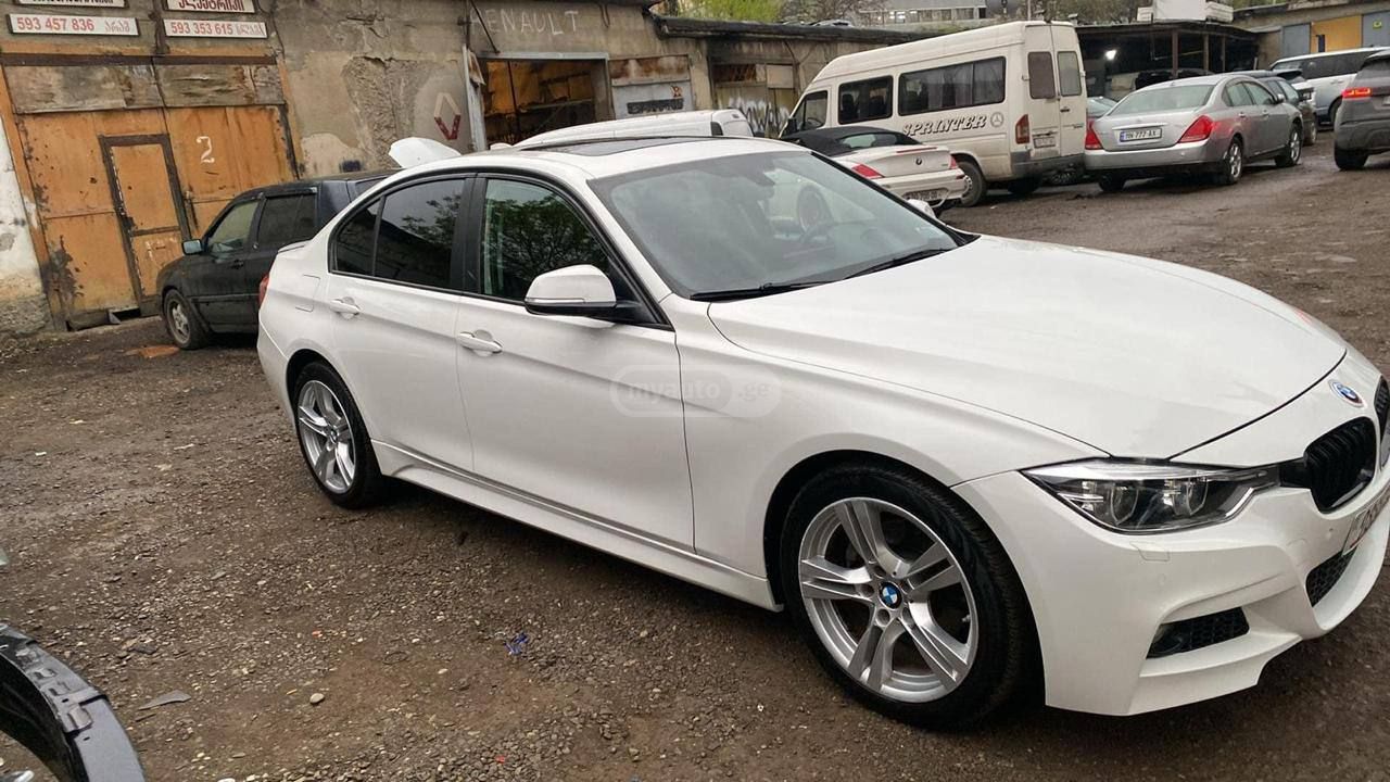 BMW 320 - фото 4