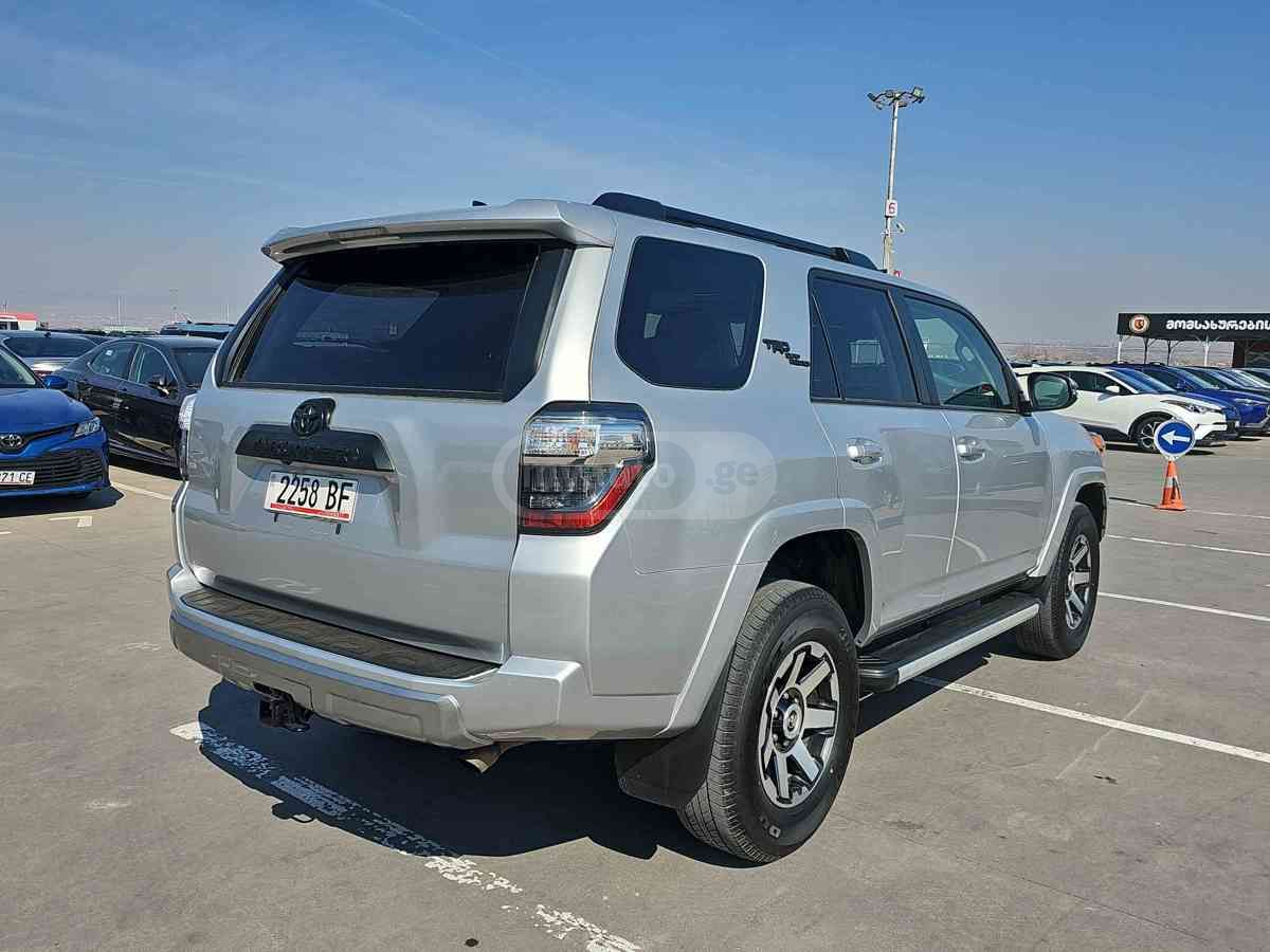 Toyota Toyota 4runner — миниатюра 4