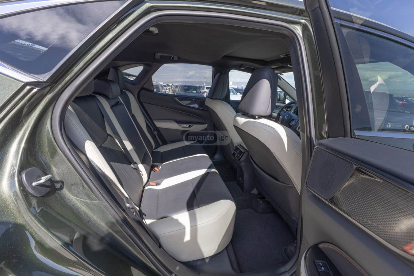 Lexus Lexus NX — миниатюра 8