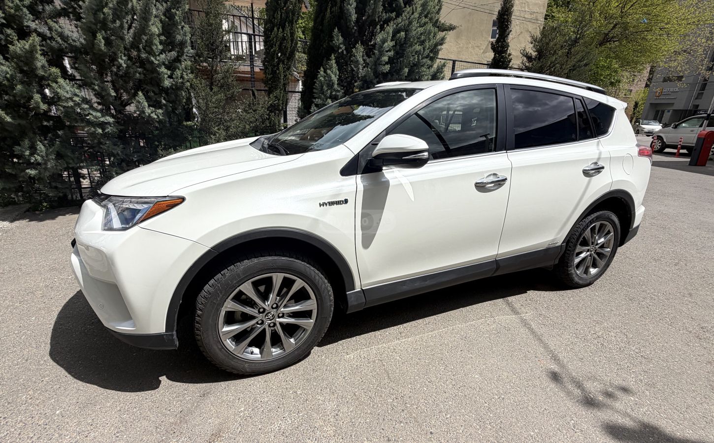 Toyota Rav 4 - фото 3