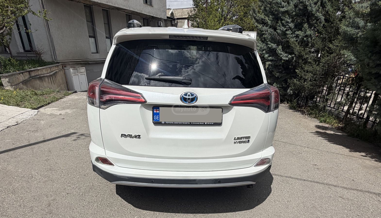 Toyota Rav 4 - фото 4