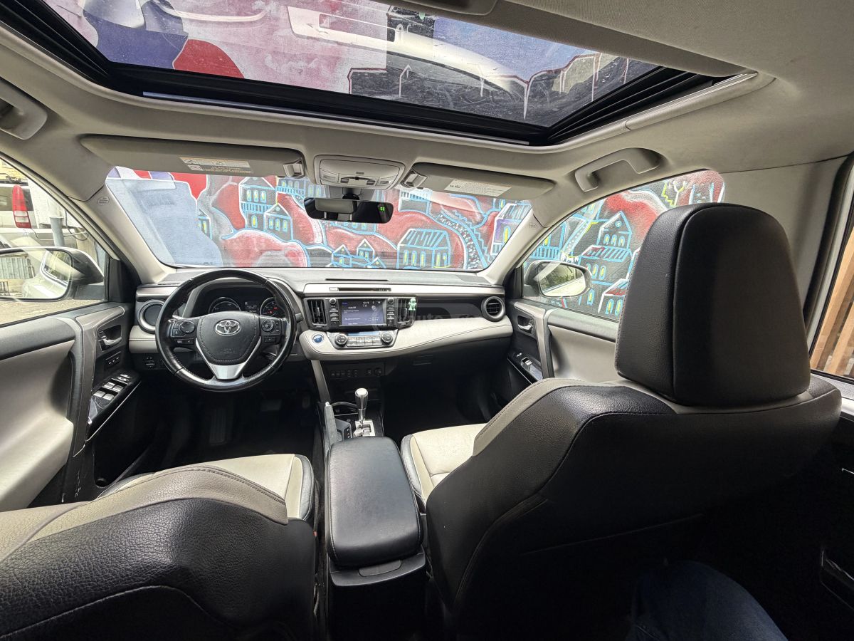Toyota Rav 4 - фото 6