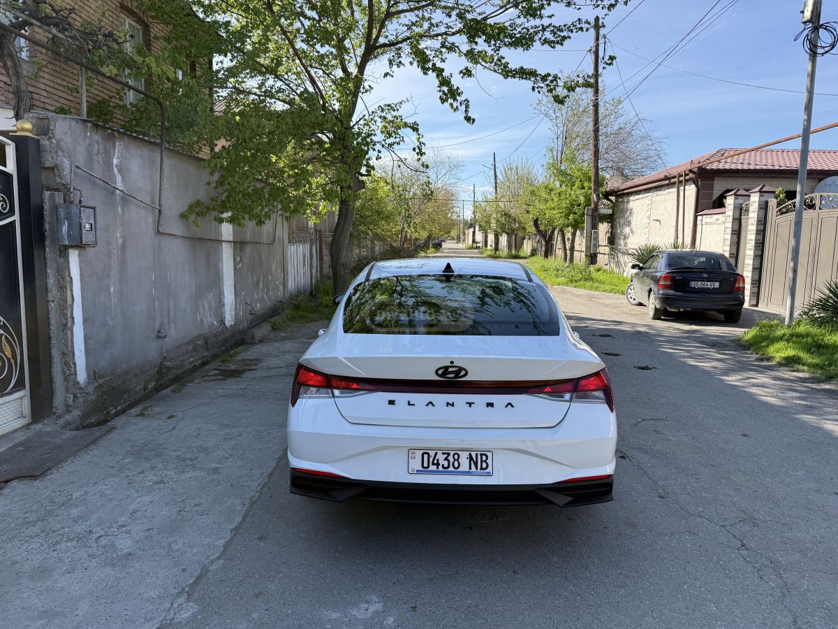 Hyundai Elantra - фото 6