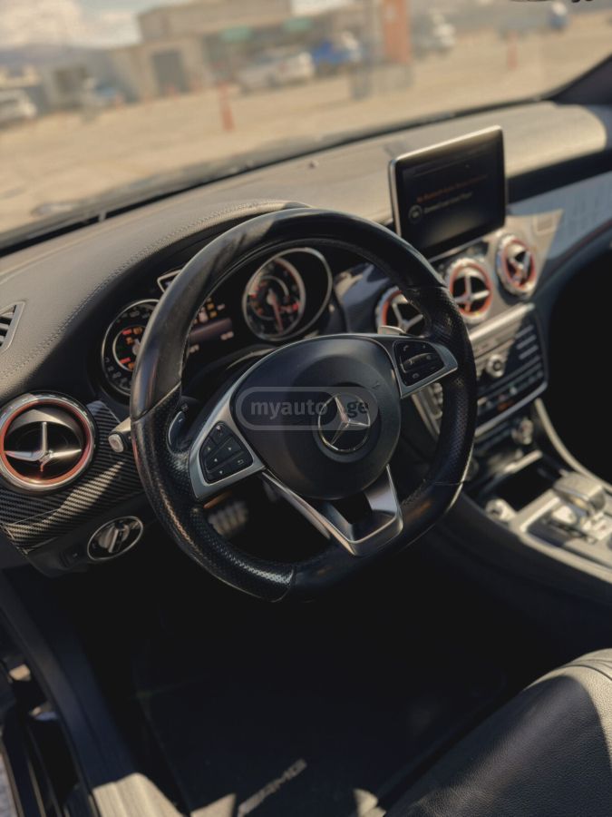 Mercedes-Benz GLA 45 AMG - фото 5