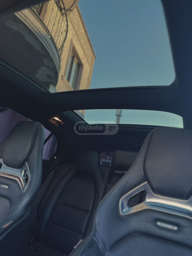 Mercedes-Benz GLA 45 AMG - фото 9