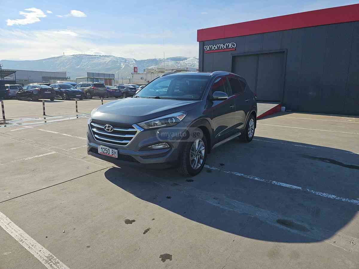 Hyundai Tucson - фото 1