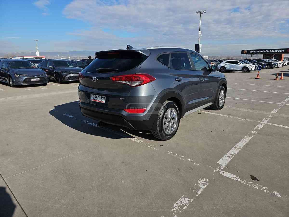 Hyundai Tucson - фото 4