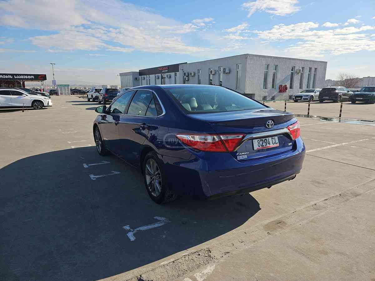 Toyota Camry - фото 6
