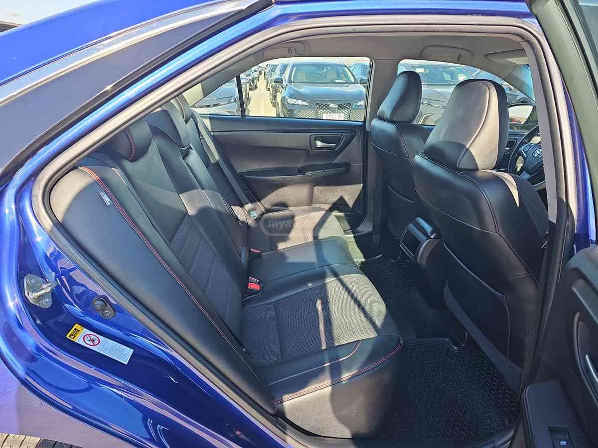 Toyota Camry - фото 7