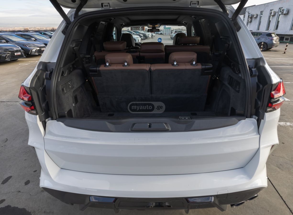 BMW X5 - фото 8
